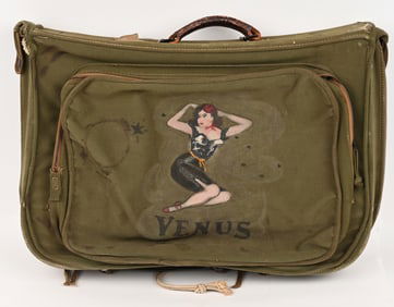 WWII US ARMY AIR CORPS PIN UP PAINTED B-4 BAG WW2