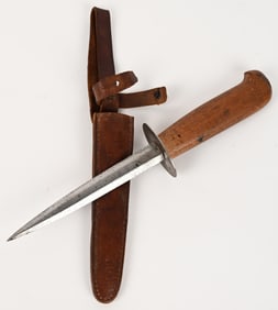 WWII US NAVY KNIFE WITH SHEATH USN W SCABBARD WW2