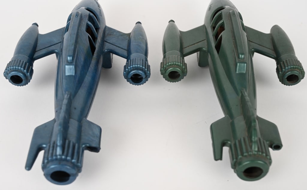 2- MOLDEX SPACE RANGER Z-010 SPACE ROCKET - 3