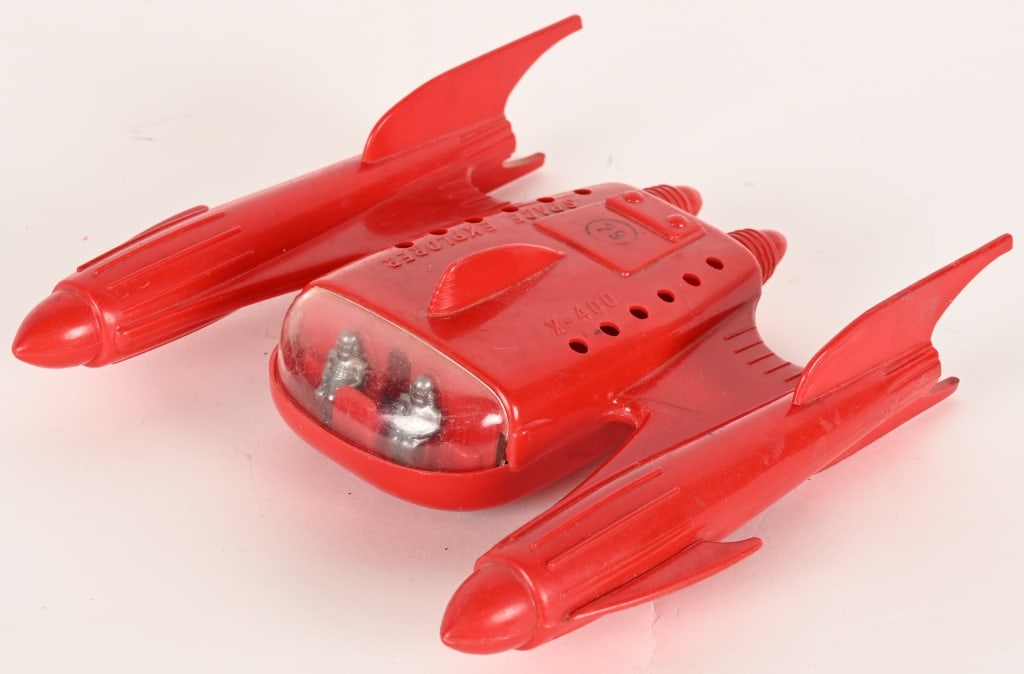 PYRO PLASTIC SPACESHIP: Pyro plastic Spaceship. All original with repair to one back fin. 7 1/2" Excellent