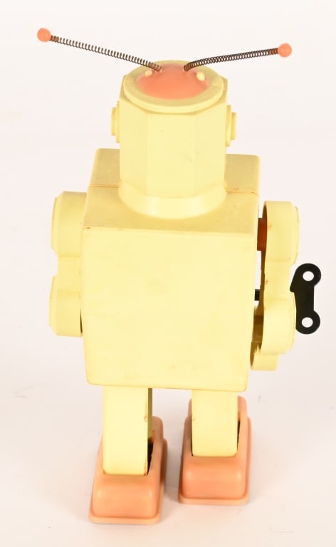RUSSIAN WINDUP ROBOT - 3