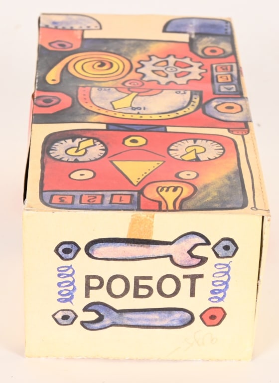 RUSSIAN WINDUP ROBOT - 7