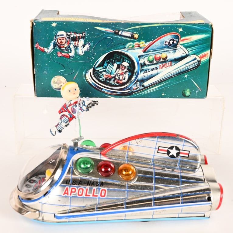 MT BATTERY OP USA NASA APOLLO w/ BOX: Japan battery operated USA NASA Apollo. All original and complete with Floating Astronaut. Great condition. Worked when tested. Boxed 10" Excellent