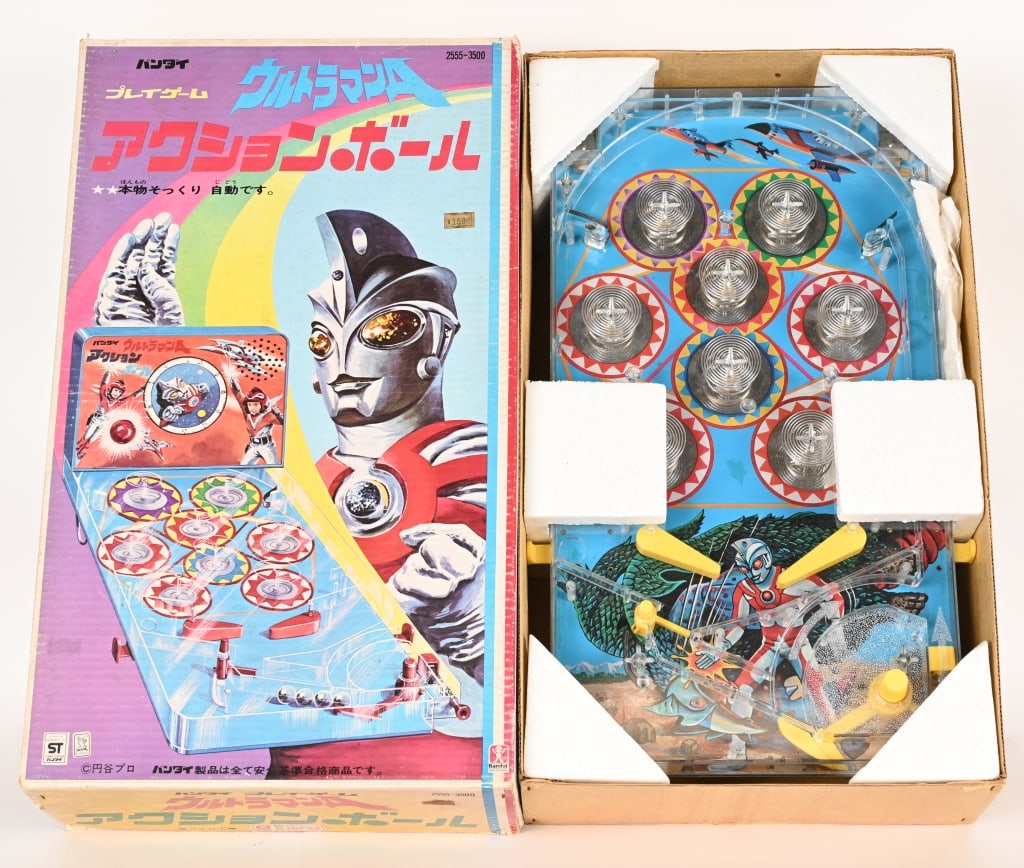 BANDAI ULTRAMAN BATTERY OP PINBALL GAME w/ BOX: Bandai battery operated Ultraman Pinball Game. All original in great condition. Comes with Box. 22" Excellent