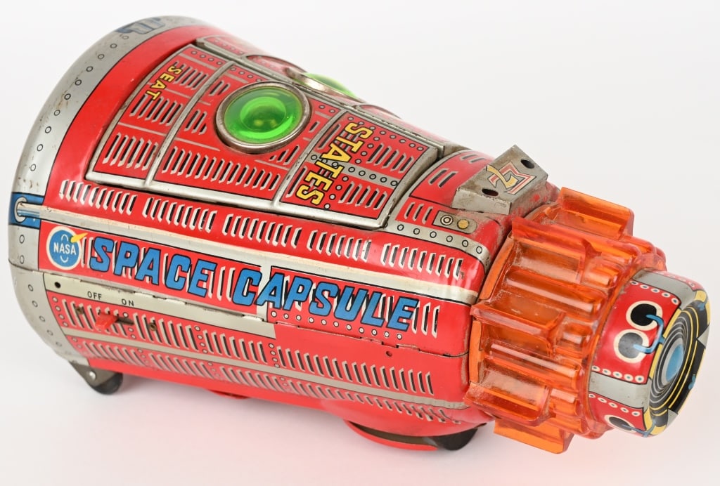 HORIKAWA BATTERY OP SPACE CAPSULE "RED" (1 of 6)
