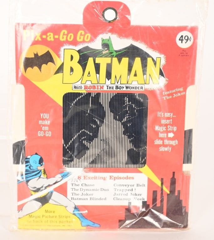 1966 BATMAN PIX-A-GO-GO: 1966 Batman Pix-A-Go-Go. Great condition. 9" Excellent