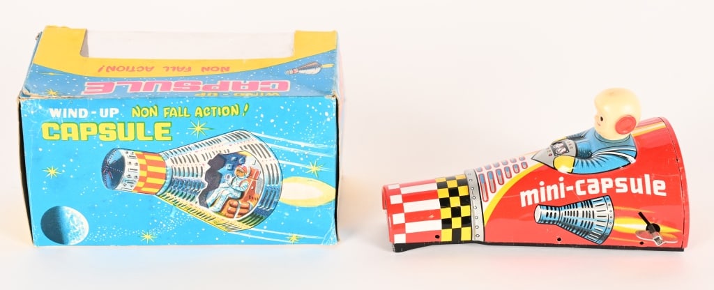 JAPAN WINDUP MINI CAPSULE w/ BOX: All original and looks never played with condition. Works. Boxed 6" Excellent