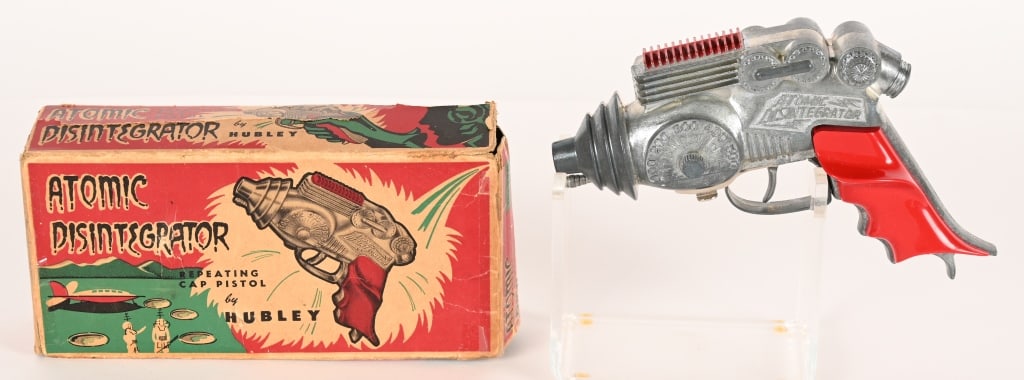 HUBLEY ATOMIC DISINTEGRATOR w/ BOX: Hubley diecast Atomic Disintegrator. All original in great condition. Works. Boxed 8" Excellent