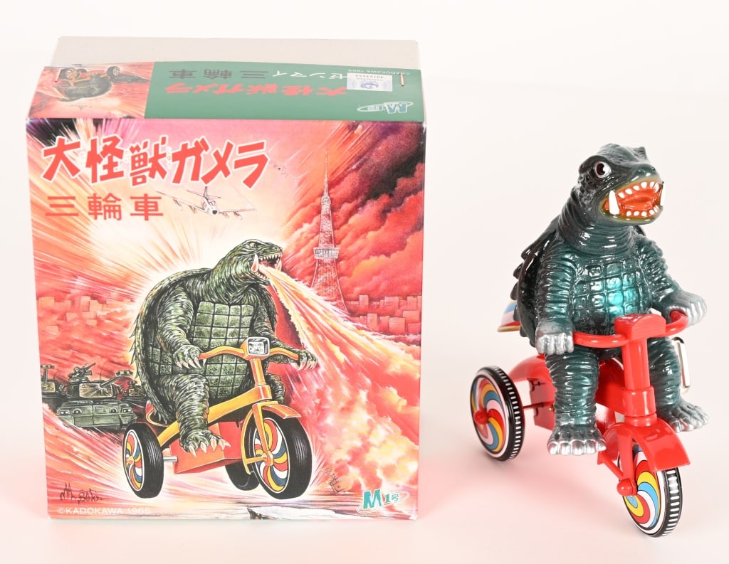 M1-GO WINDUP GAMERA TRICYCLE w/ BOX: Limited Edition made in Japan my M1-GO for the 2024-25 Wonder Festival. Never played with in Box. 6 1/2" Excellent