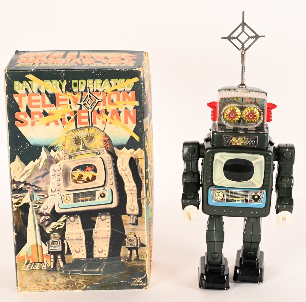 ALPS BATTERY OP TELEVISION SPACEMAN ROBOT w/ BOX: Japan battery operated Television Spaceman Robot. All original and in exceptional condition. Battery Box is clean. Worked when tested. Has original Antenna Key. Comes with original Box 12" Excellent