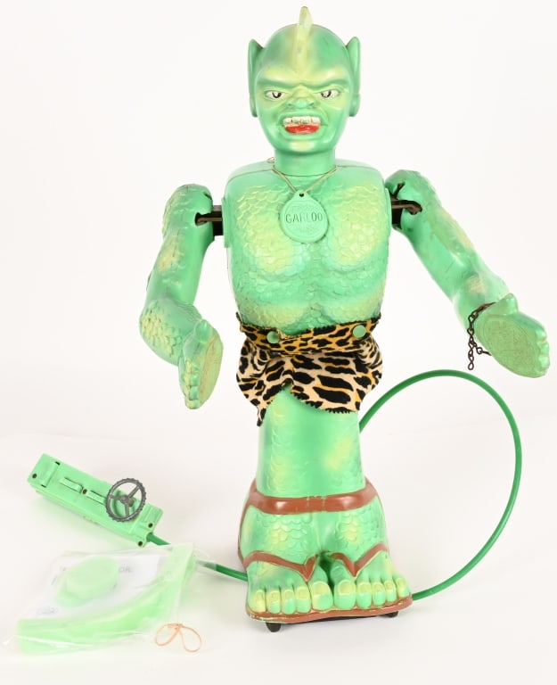 MARX BATTERY OP GARLOO: All original and complete with necklace. Very nice condition. Some of the actions works not all. Comes with new pads. 23" Excellent