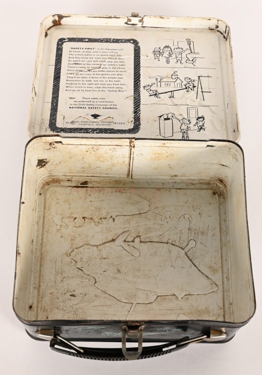 1966 JAMES BOND LUNCH BOX - 5