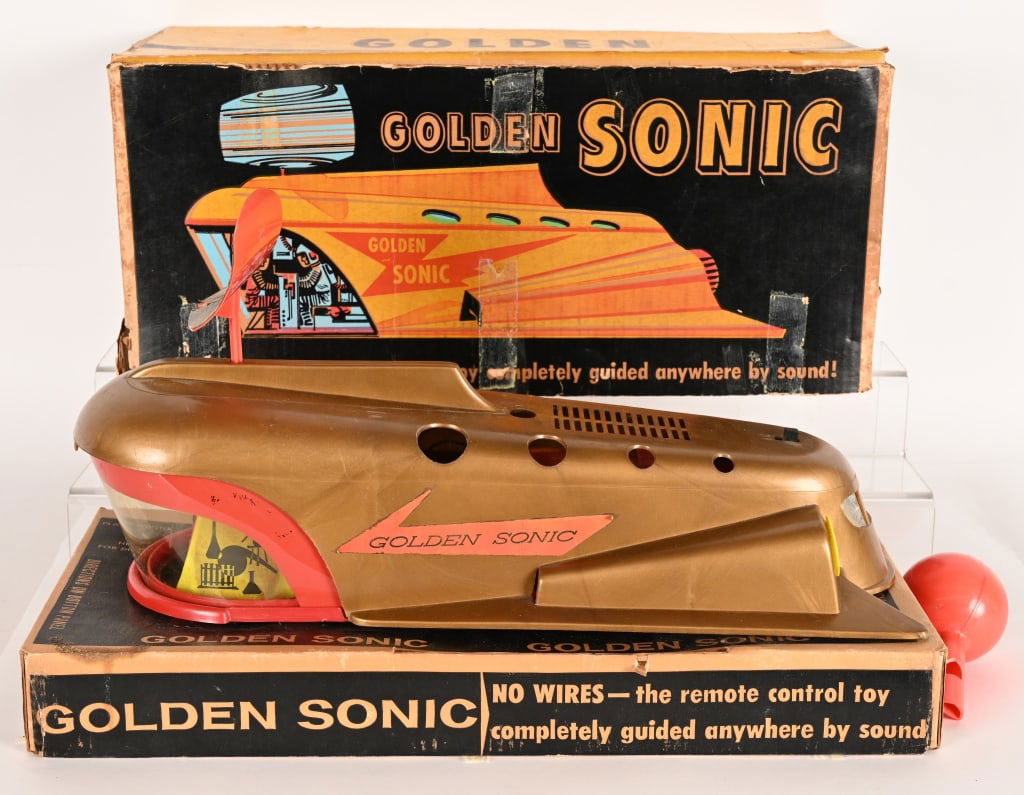 TIGRE GOLDEN SONIC w/ BOX: Tigre battery plastic Golden Sonic. All original with Box. 20" Excellent