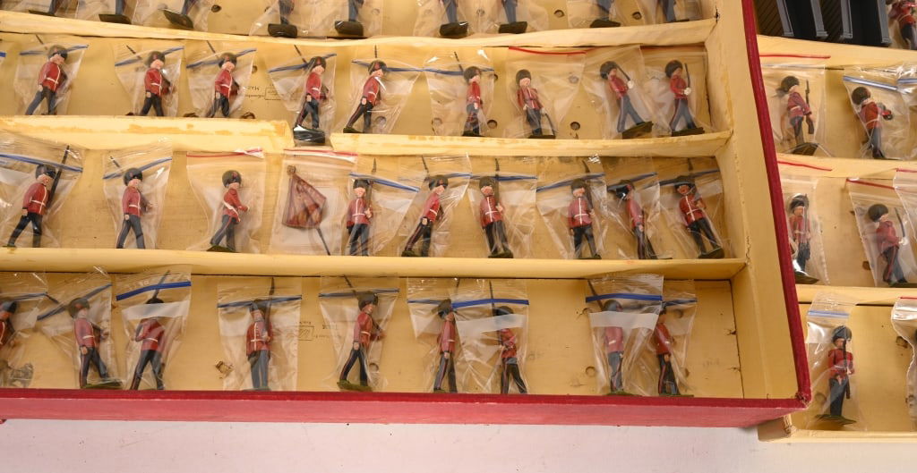 BRITAINS CHANGING OF THE GUARD w/ BOX - 6