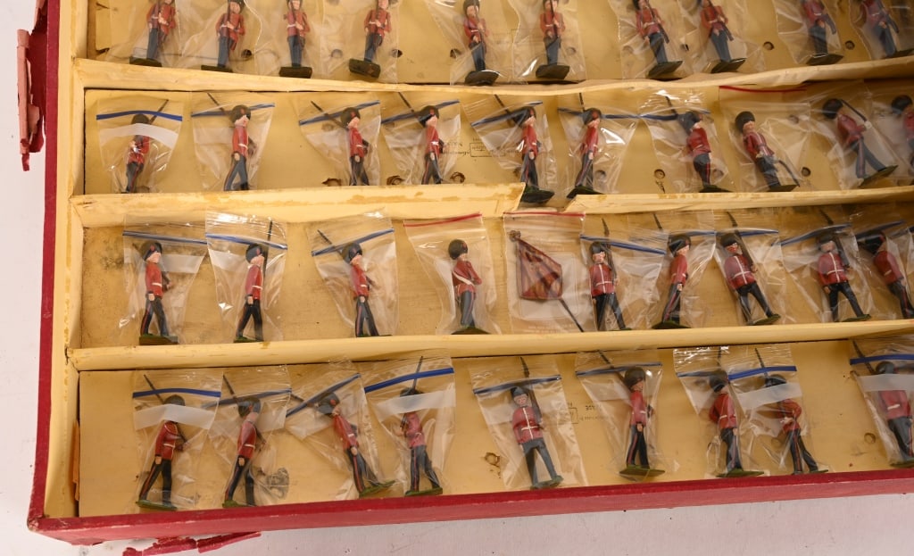 BRITAINS CHANGING OF THE GUARD w/ BOX - 7