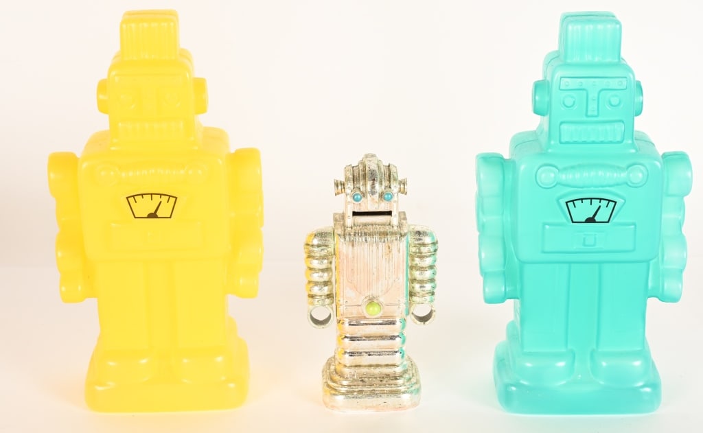 3- ROBOT BANKS: 2 Smoking Spaceman plastic Banks and Diecast Robot Bank. All in great shape. Largest 10 1/2" Excellent