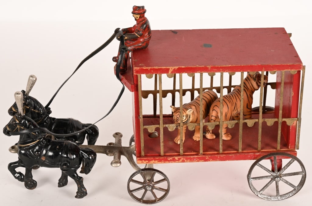 ARCADE CAST IRON & WOOD CIRCUS WAGON (1 of 6)