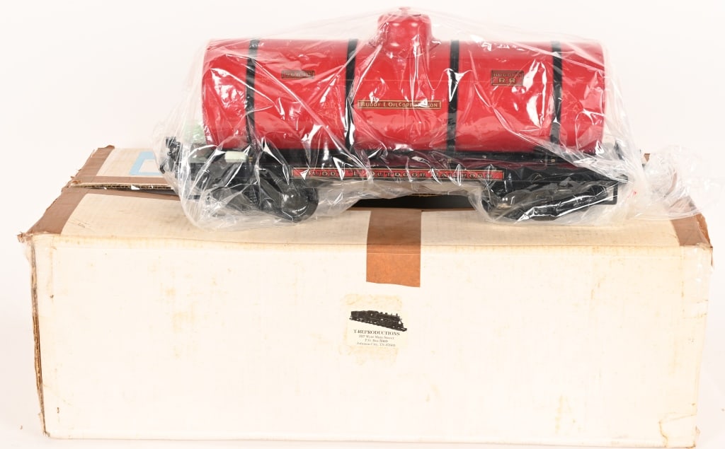 BUDDY L OUTDOOR RAILROAD TANK CAR MIB: T-Reproductions Buddy L Outdoor Railroad Tank Car "Red". Boxed 25" Excellent