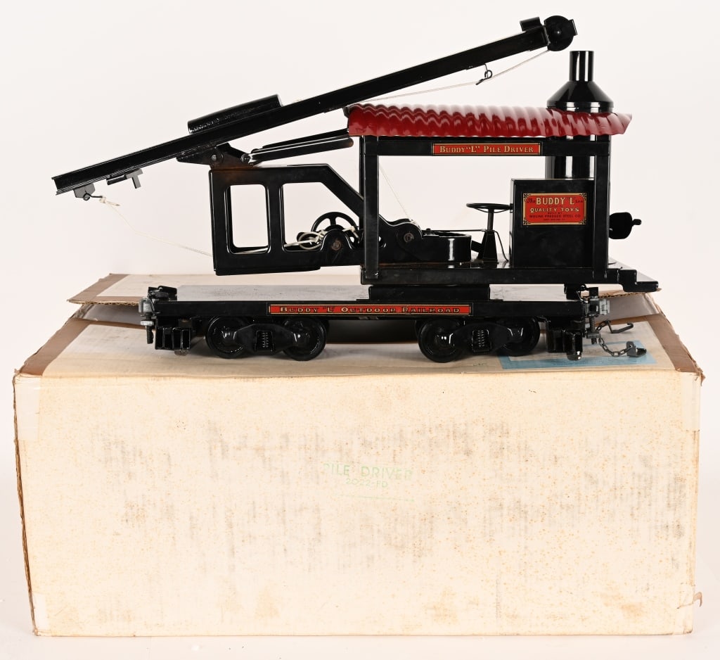 BUDDY L OUTDOOR RAILROAD PILE DRIVER MIB: T-Reproductions Buddy L Outdoor Railroad Pile Driver. Boxed 26" Excellent
