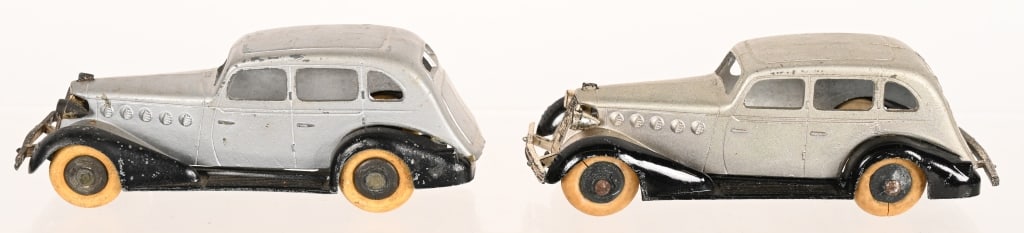 2- TOOTSIETOY LASALLE SEDANS (1 of 4)