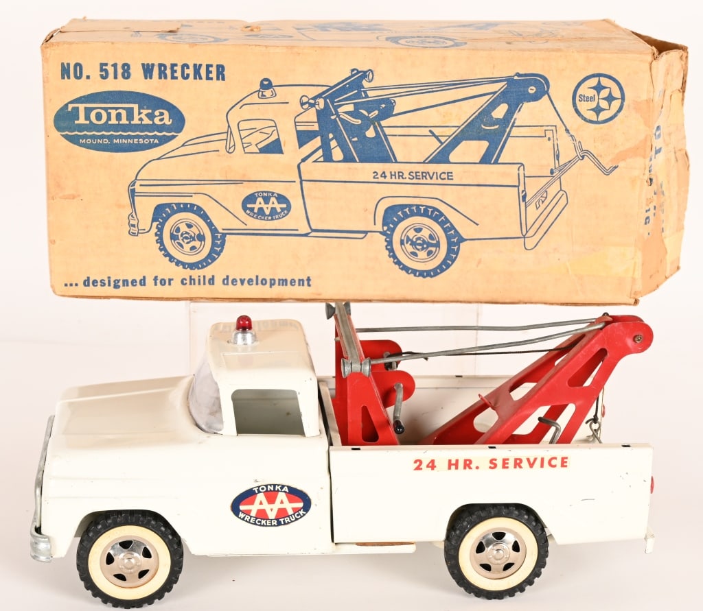 1964 TONKA WRECKER w/ BOX: #518 Tonka Wrecker. All original in great shape. Boxed 14" Excellent