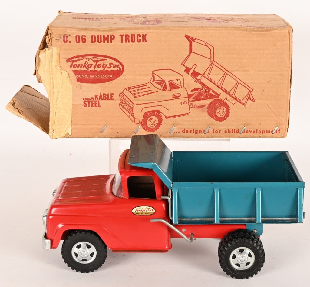 1958 TONKA DUMP TRUCK w/ BOX (1 of 8)