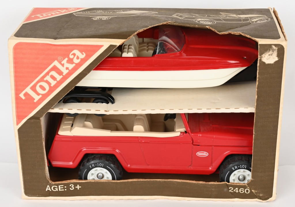TONKA #2460 JEEPSTER RUNABOUT & BOAT w/ BOX (1 of 6)