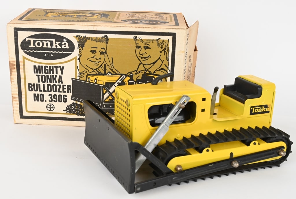 TONKA #3906 MIGHTY BULLDOZER w/ BOX (1 of 12)