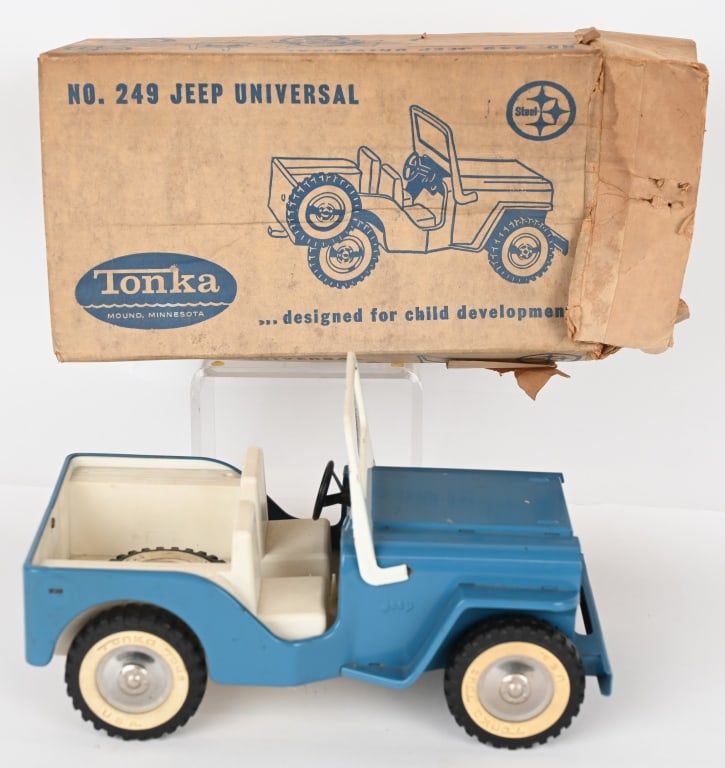 1962 TONKA JEEP UNIVERSAL w/ BOX (1 of 8)