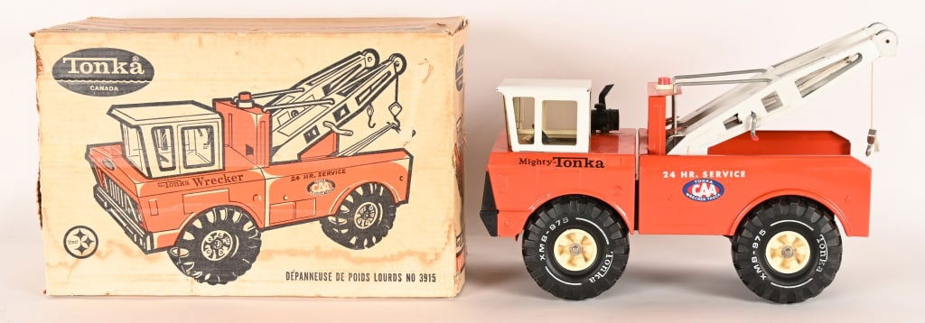TONKA #3915 MIGHTY WRECKER w/ BOX: #3915 Mighty Tonka wrecker. All original in great condition. Boxed 18" Excellent