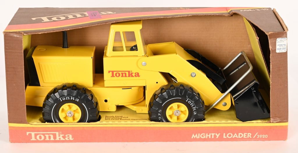 TONKA #3920 MIGHTY LOADER w/ BOX: #3920 Tonka Mighty Loader. Never played with sealed in Box. 23" Near Mint