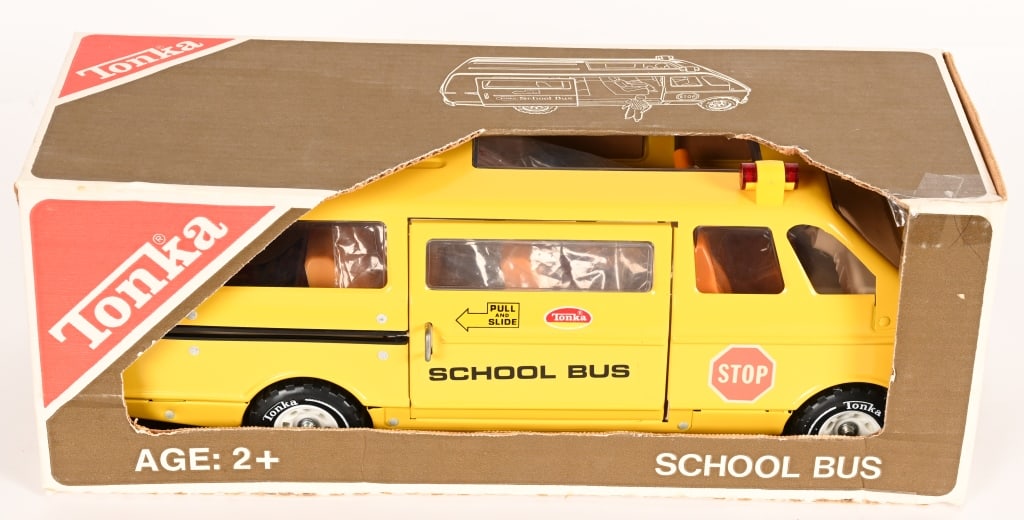 TONKA #3881 SCHOOL BUS w/ BOX: #3881 Tonka School Bus. Never played with sealed in Box. 19" Near Mint