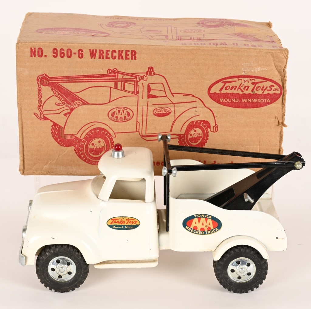 1956 TONKA WRECKER w/ BOX: #960-6 Tonka Wrecker. All original in great shape. Boxed missing 1 side end flaps. 12 1/2" Excellent