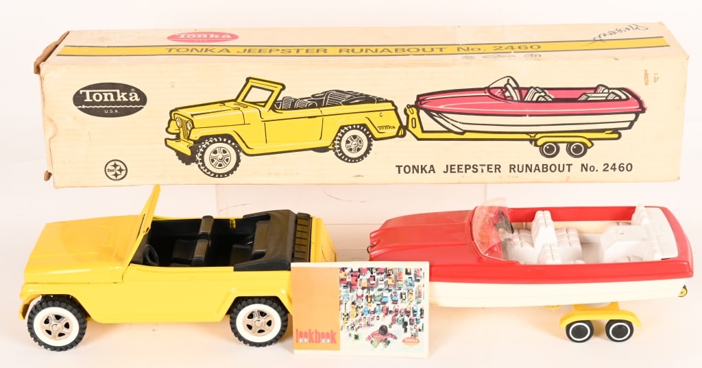 TONKA #2460 JEEPSTER RUNABOUT w/ BOX (1 of 8)