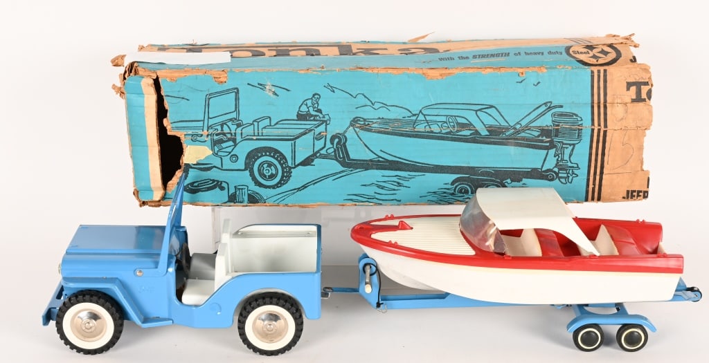 TONKA #516 JEEP RUNABOUT w/ BOX: #516 Tonka Jeep Runabout. All original with Boat and Trailer. Nice clean condition. With partial Box. 20" Excellent