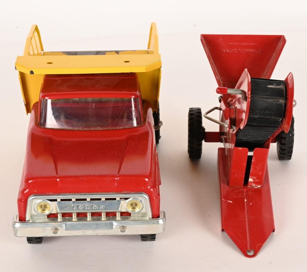 TONKA #616 DUMP & SANDLOADER w/ BOX - 2