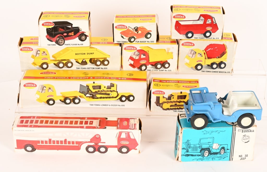 9- VINTAGE TONKA TINY TRUCKS w/ BOXES (1 of 5)