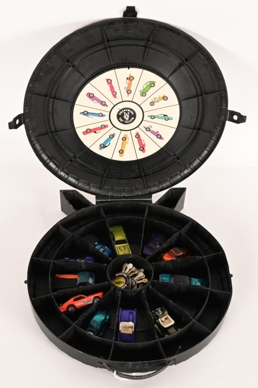 11- VINTAGE HOT WHEELS RED LINES w/ CASE: Includes Custom Volkswagon, Classic 57 T-Bird, Hot Heap, Custom T-Bird, Classic Ford Coupe, Custom Corvette, Custom Cougar, Python, Beatnik Bandit, Deora, Sizzler. and Buttons. Comes in Wheel case.