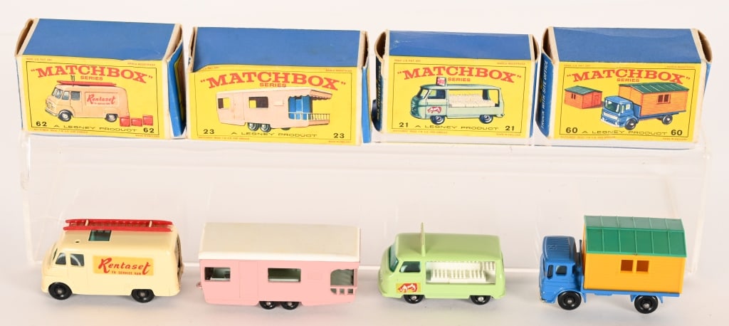 LOT OF VINTAGE MATCHBOX - 3