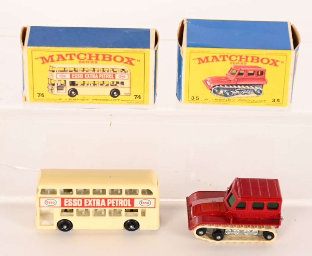 LOT OF VINTAGE MATCHBOX - 7