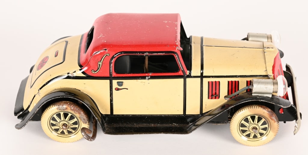 MARX TIN WINDUP ELECTRIC LIGHT COUPE - 3