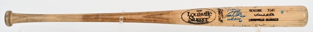 LOUISVILLE SLUGGER FRANK WHITE SIGNED BAT: Louisville Slugger Frank White Baseball bat signed by the 1985 Kansas City Royals winner of the World Series. Includes Frank White, Dan Quisenberry, George Brett, Bret Saberhageh, and many more. All