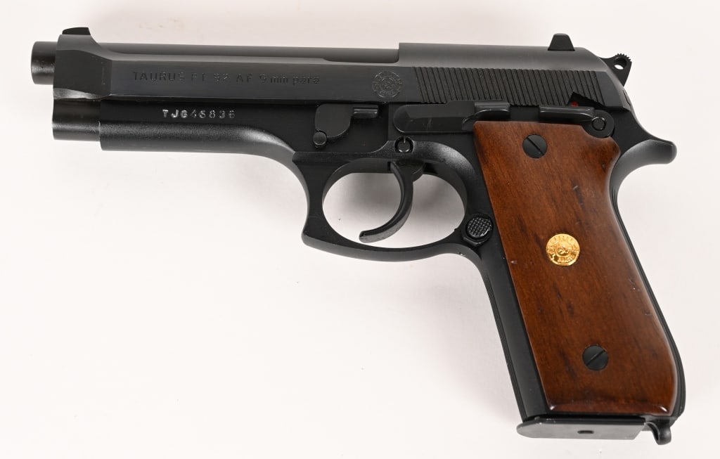 TAURUS PT92 AF 9MM SEMI AUTO PISTOL (1 of 4)