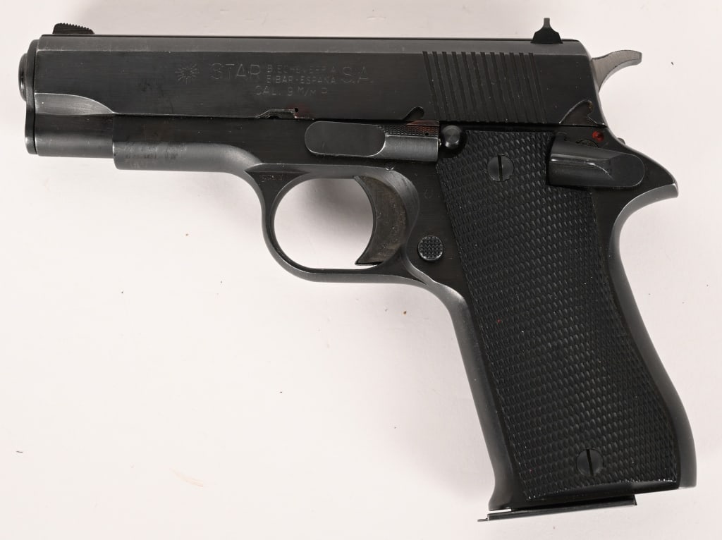 STAR S.A. SEMI AUTOMATIC PISTOL MADE IN SPAIN 9MM (1 of 5)