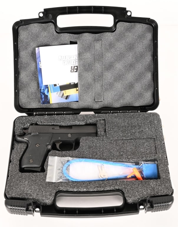 SIG SAUER P220 SEMI AUTO PISTOL: SERIAL NUMBER: G388583. BARREL: 4". CALIBER: .45 ACP. This Sig P220 features a reliable DA/SA trigger (Double Action/Single Action) and robust alloy frame with stainless steel slide. (1) 6 round singl