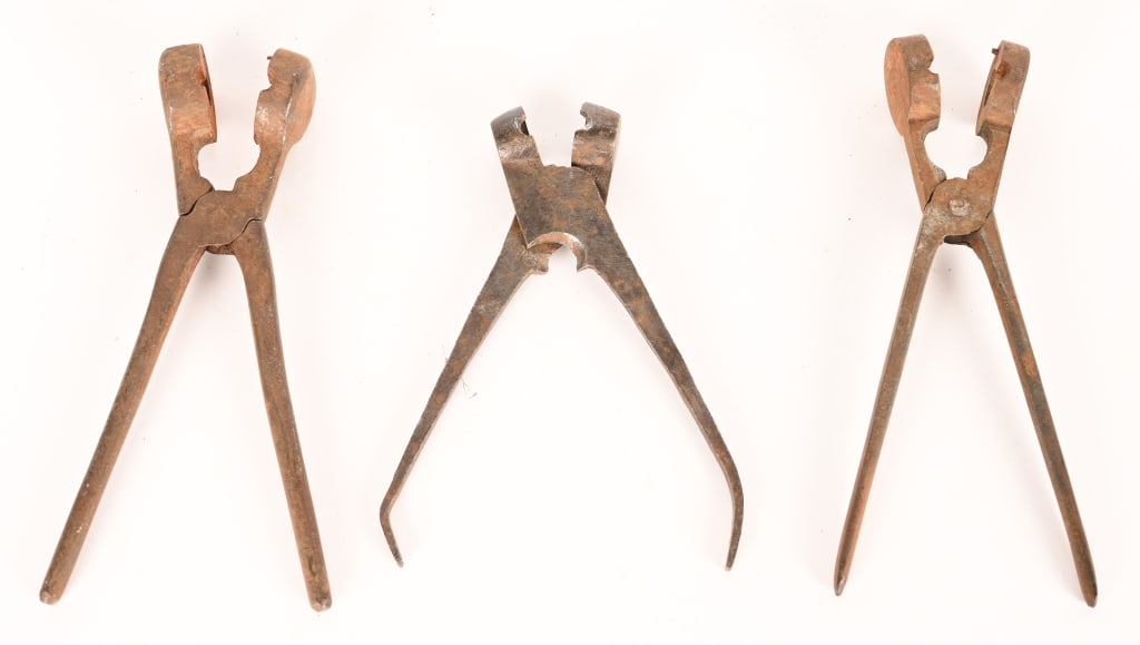 6- BULLET MOLDS AND LOADING TOOLS - 2