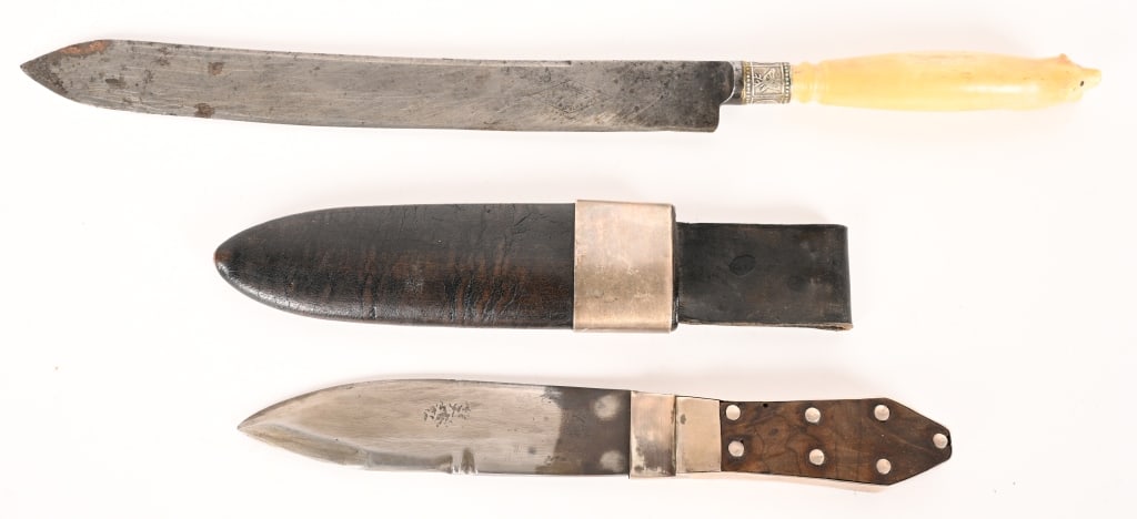 TWO VERY FINE ANTIQUE AND CUSTOM BLADES (1 of 4)