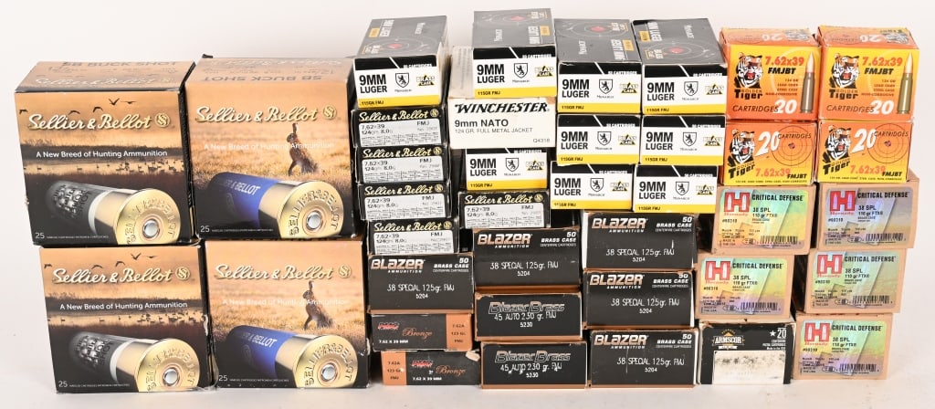 LOT OF PISTOL, RIFLE AND SHOTGUN AMMUNITION (1 of 3)