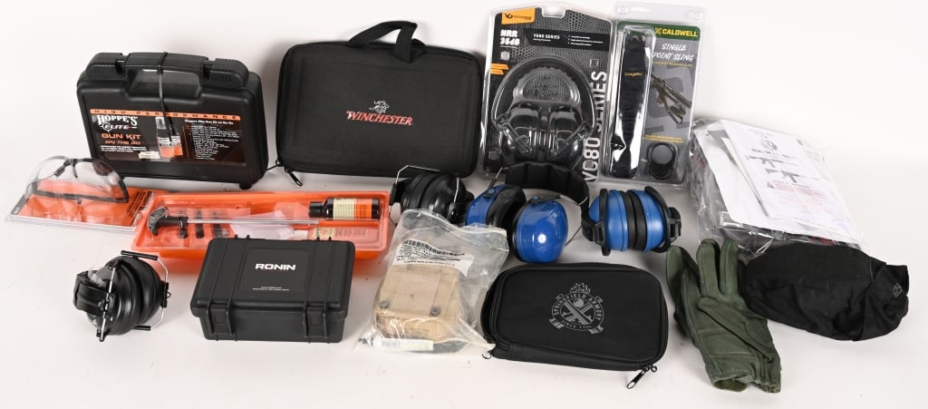 GUN STORE SPECIAL: MAGAZINES AND OTHER EQUIPMENT (1 of 14)