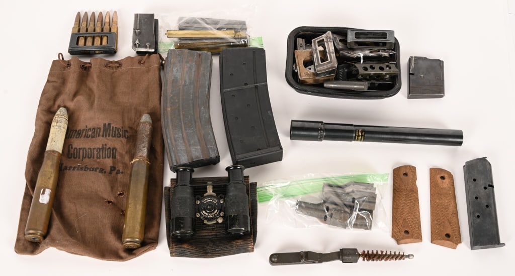 LOT OF VINTAGE OPTICS, ENBLOC, MAGS & MORE (1 of 6)